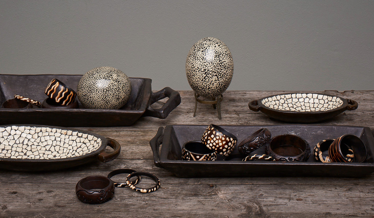 Speckled cream and silver ostrich egg