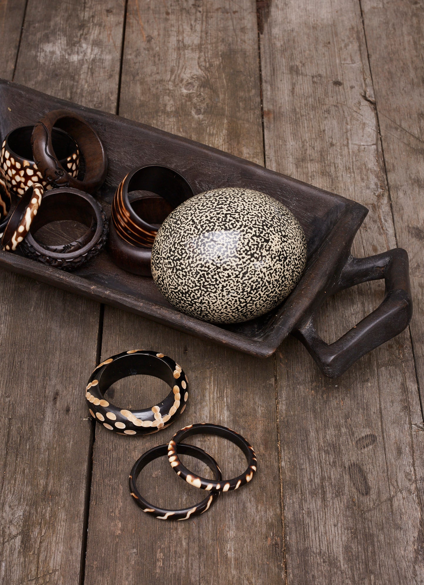 Speckled cream and silver ostrich egg