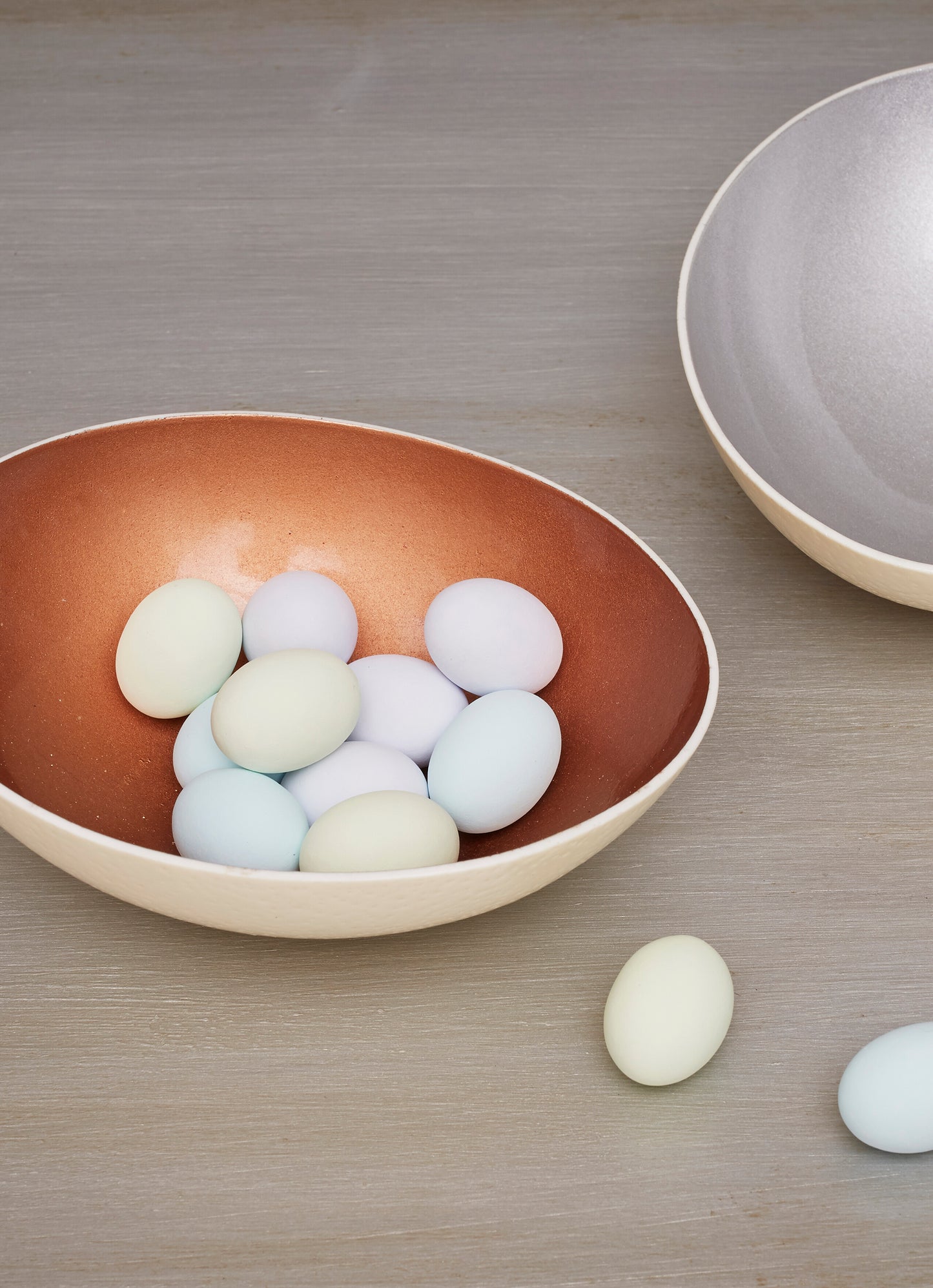 Glazed red decorative eggshell bowl