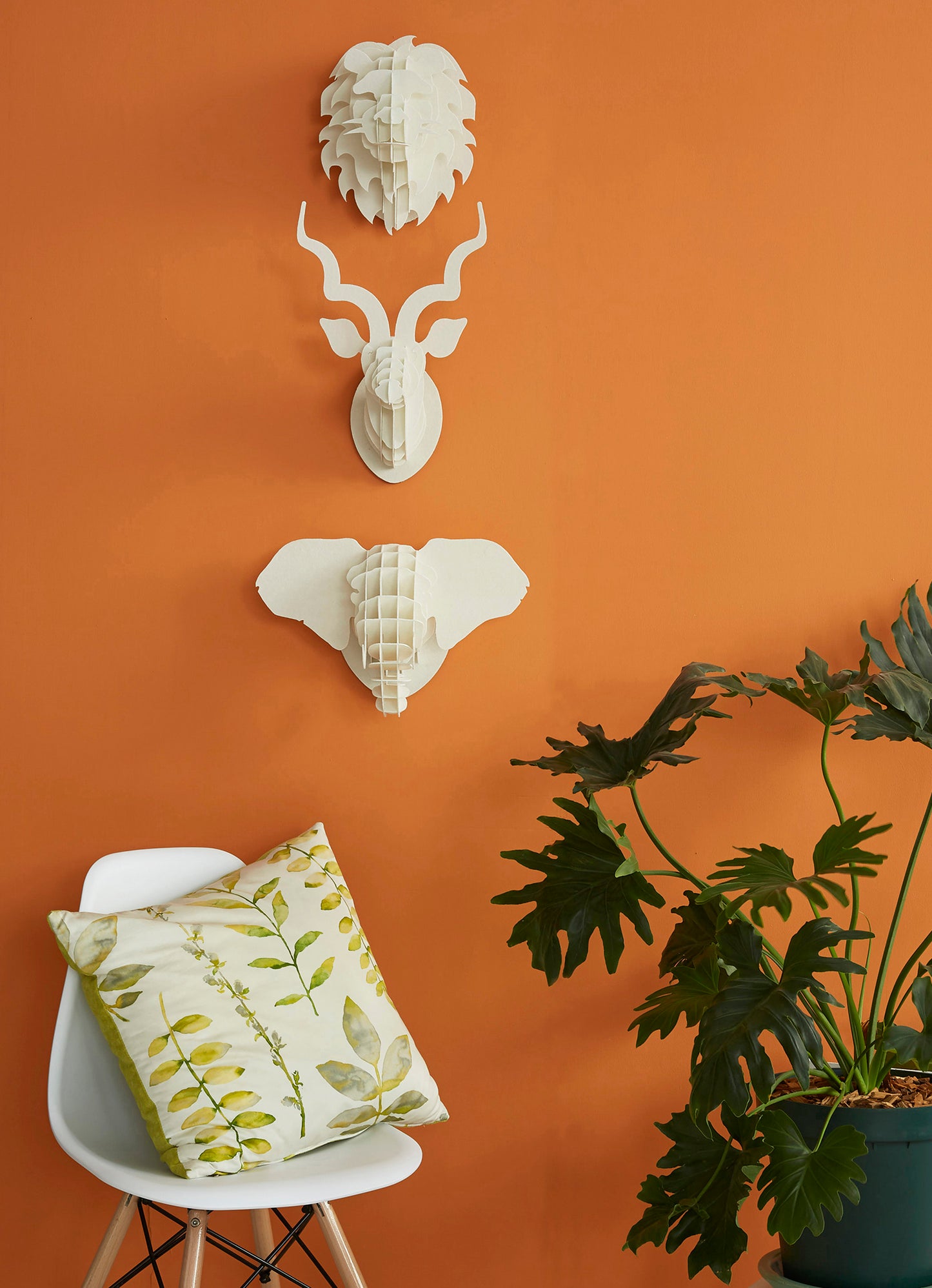 Small Elephant head in paperboard wall mount