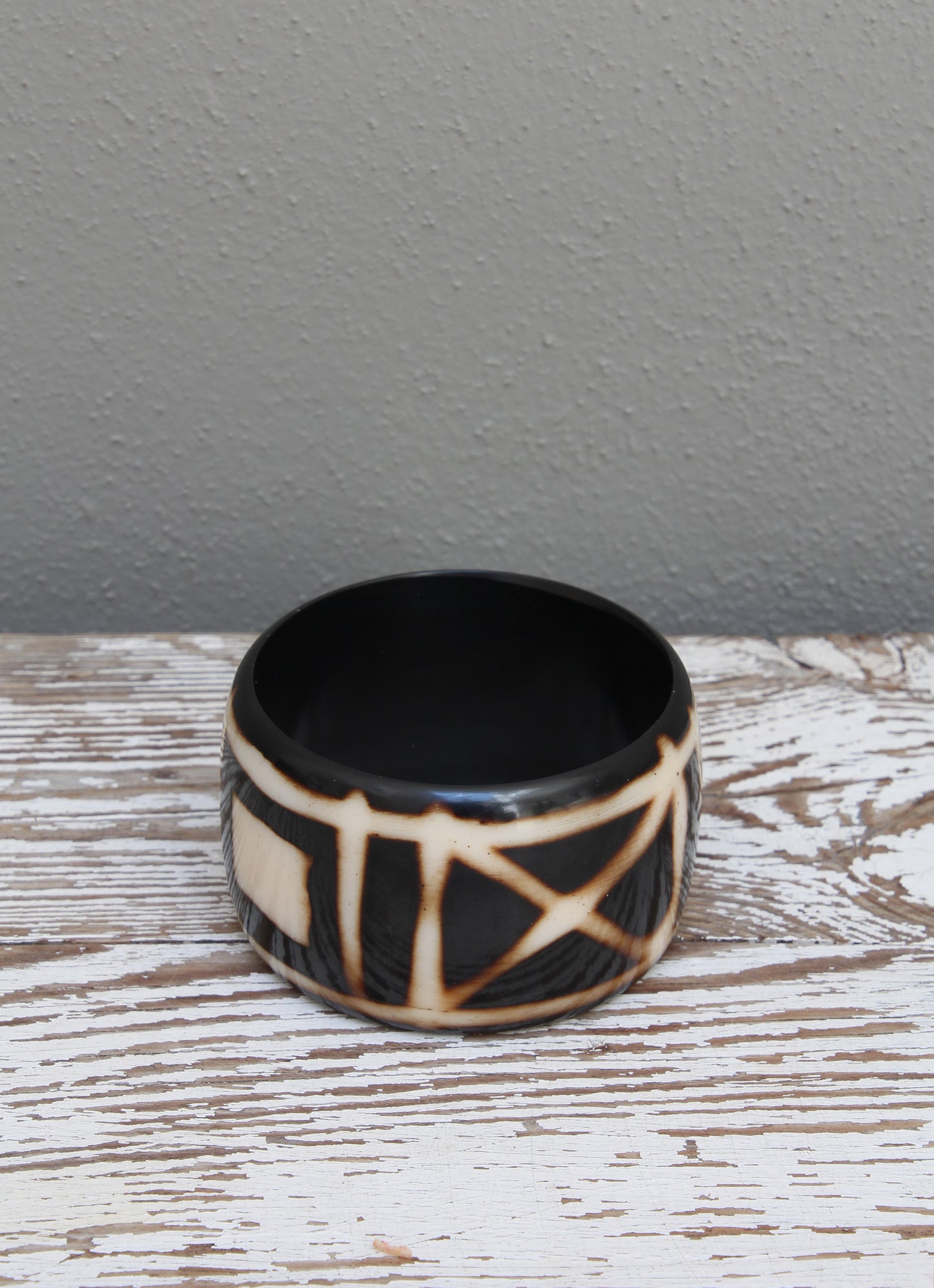 Circular horn bangle