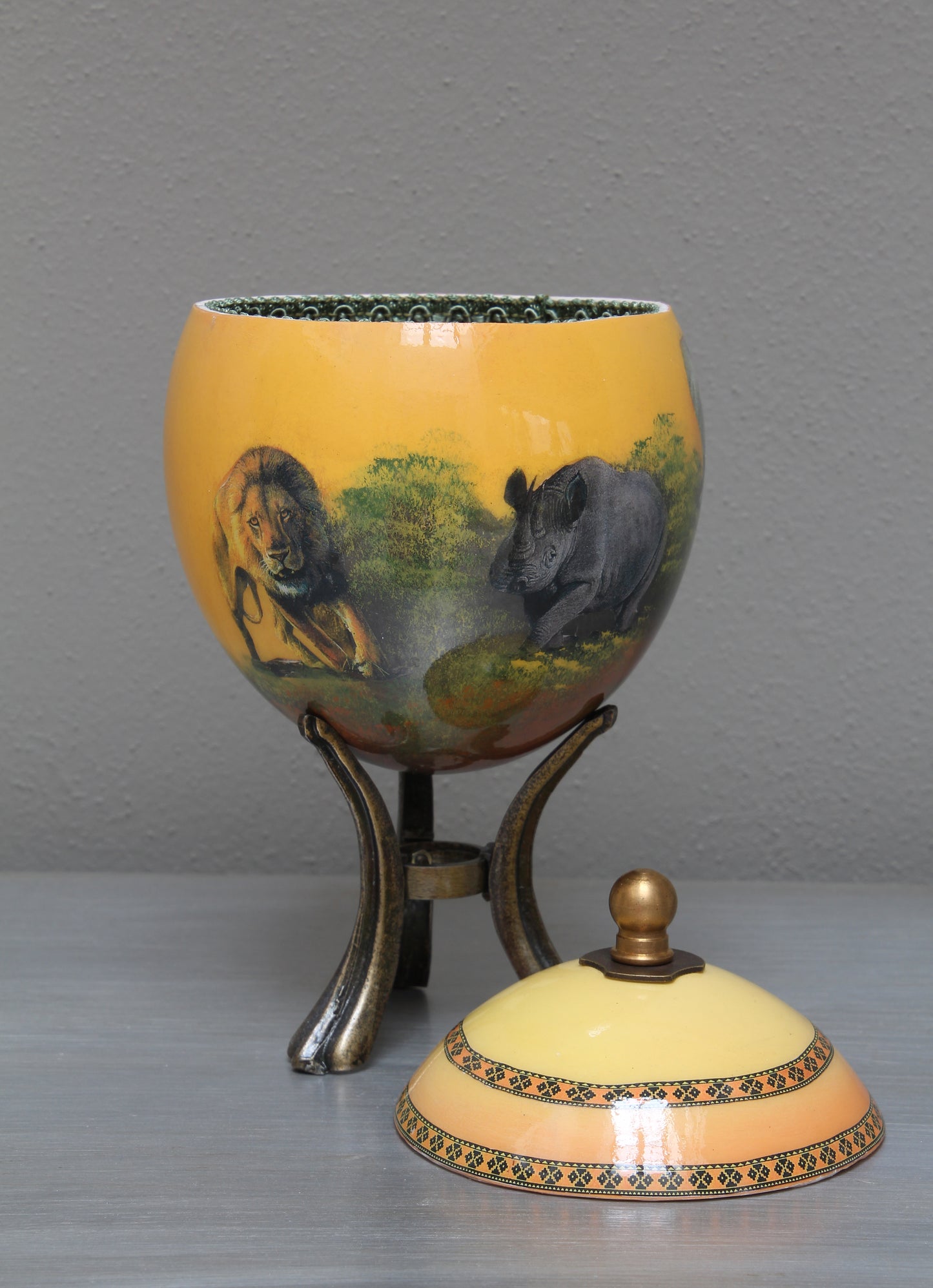Decoupage Big 5 ostrich eggshell jewelry box