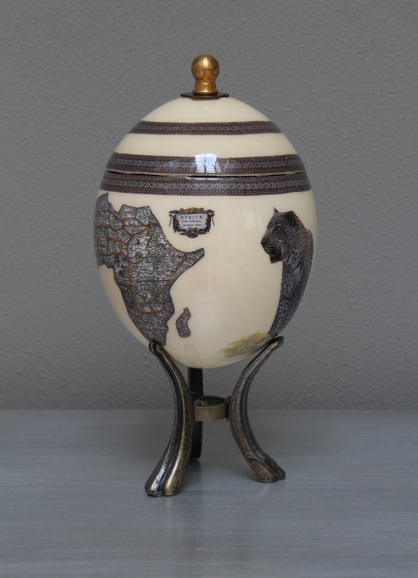 Decoupage Leopard & map ostrich eggshell jewelry box