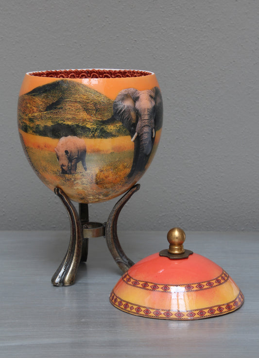 Decoupage Big 5 ostrich eggshell jewelry box