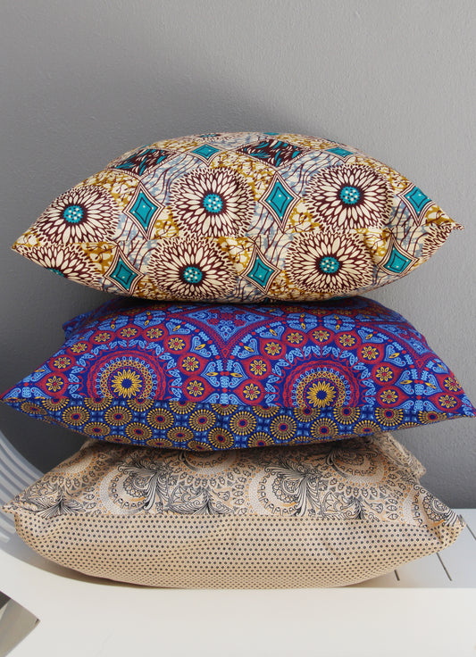 Choose from 2 Mixed set of Shwe-shwe & Java print scatter cushions