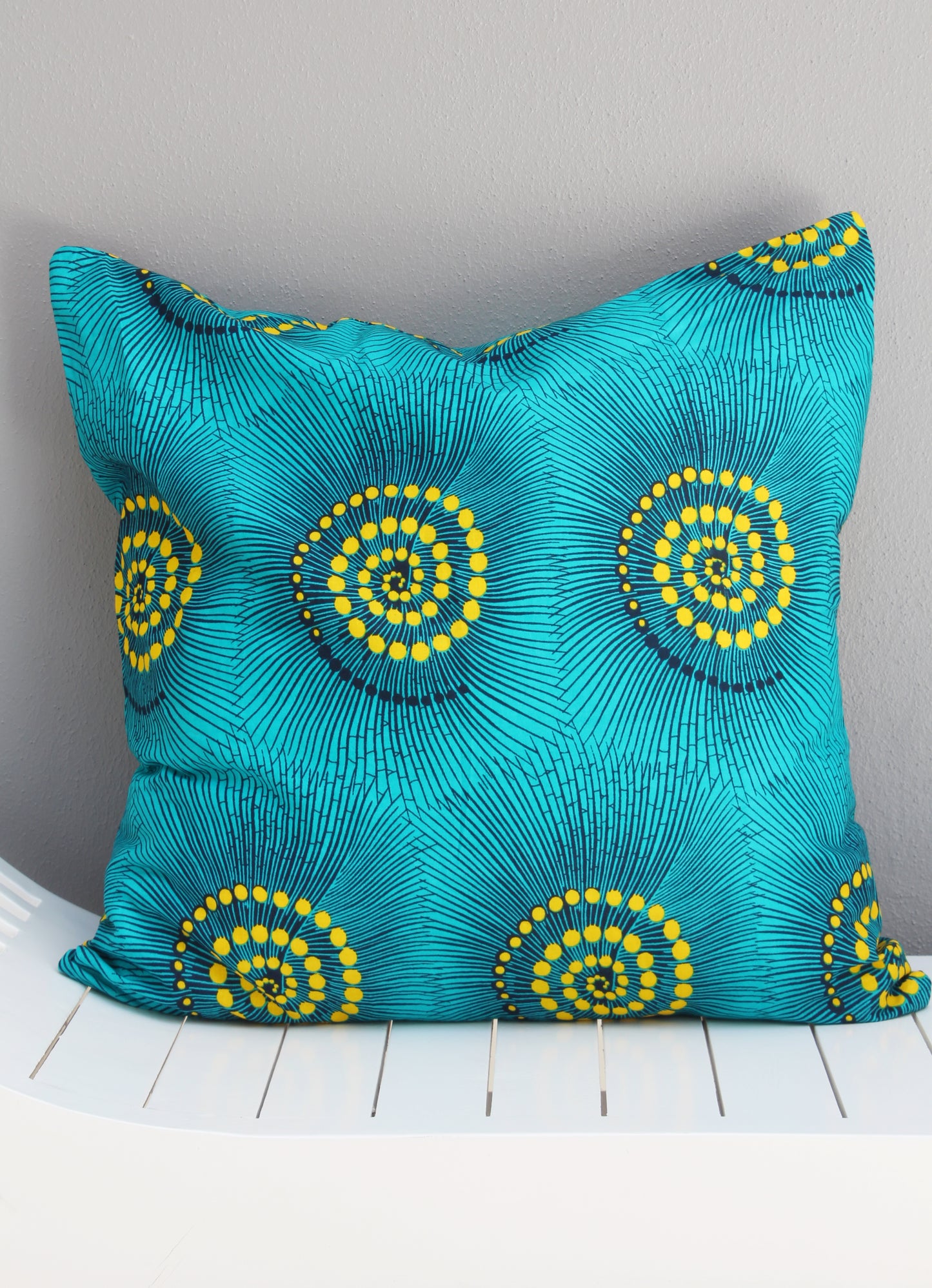Choose from 2 Mixed set of Shwe-shwe & Java print scatter cushions