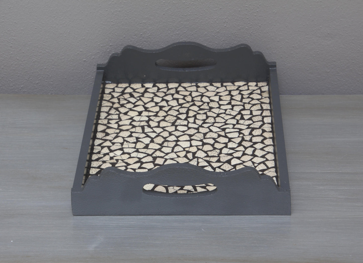 Ostrich eggshell mosaic tray