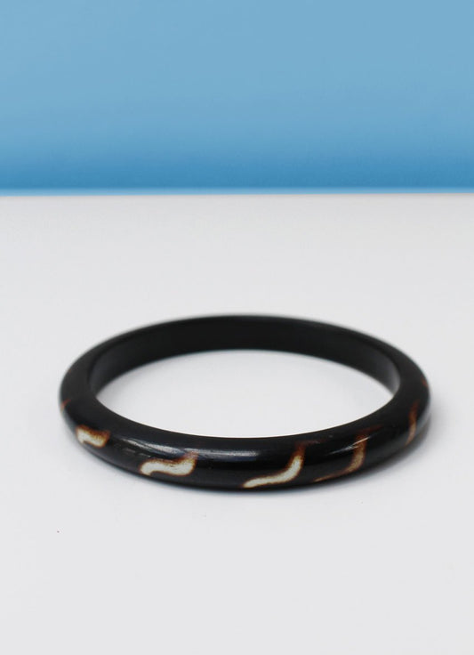 Thin horn bangle