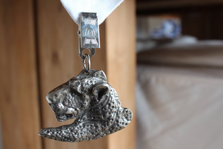 Leopard pewter tablecloth weights