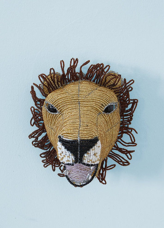 African lion wallpiece in beads and wire