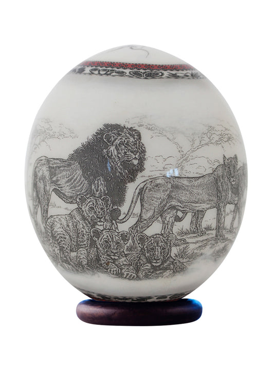 Lion decoupage ostrich eggshell