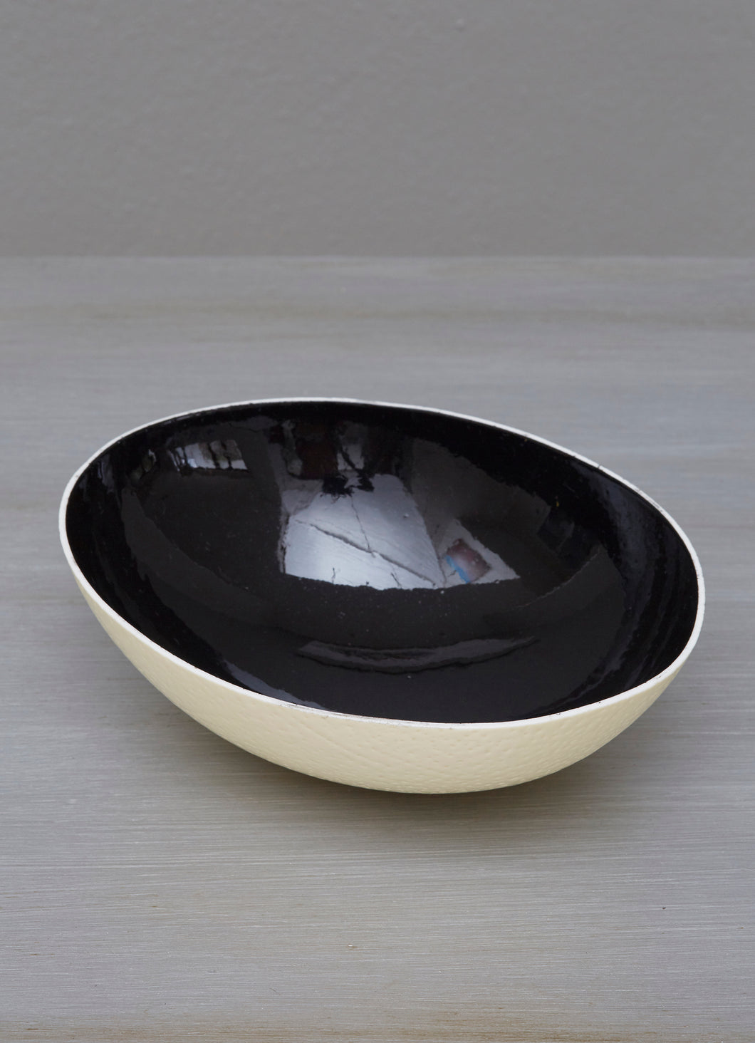 Glazed black decorative eggshell bowl