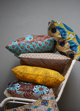 Load image into Gallery viewer, Navy blue African Shweshwe scatter cushion