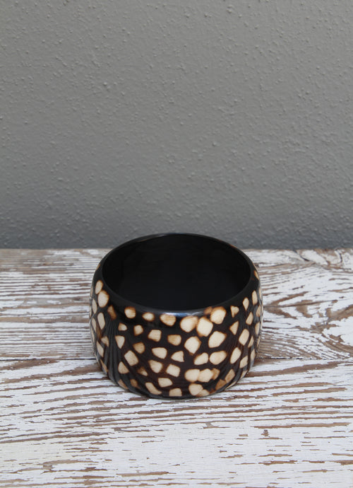 Circular horn bangle