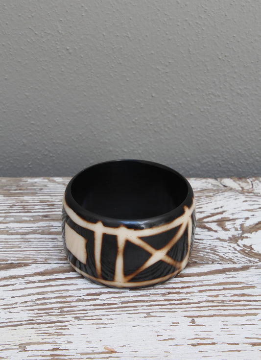 Circular horn bangle