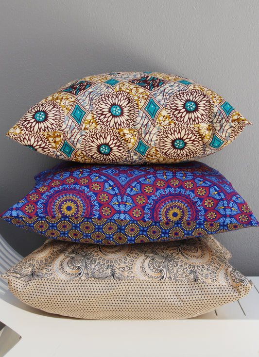 Choose from 2 Mixed set of Shwe-shwe & Java print scatter cushions