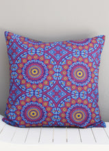 Load image into Gallery viewer, Navy Shwe-shwe print scatter cushion