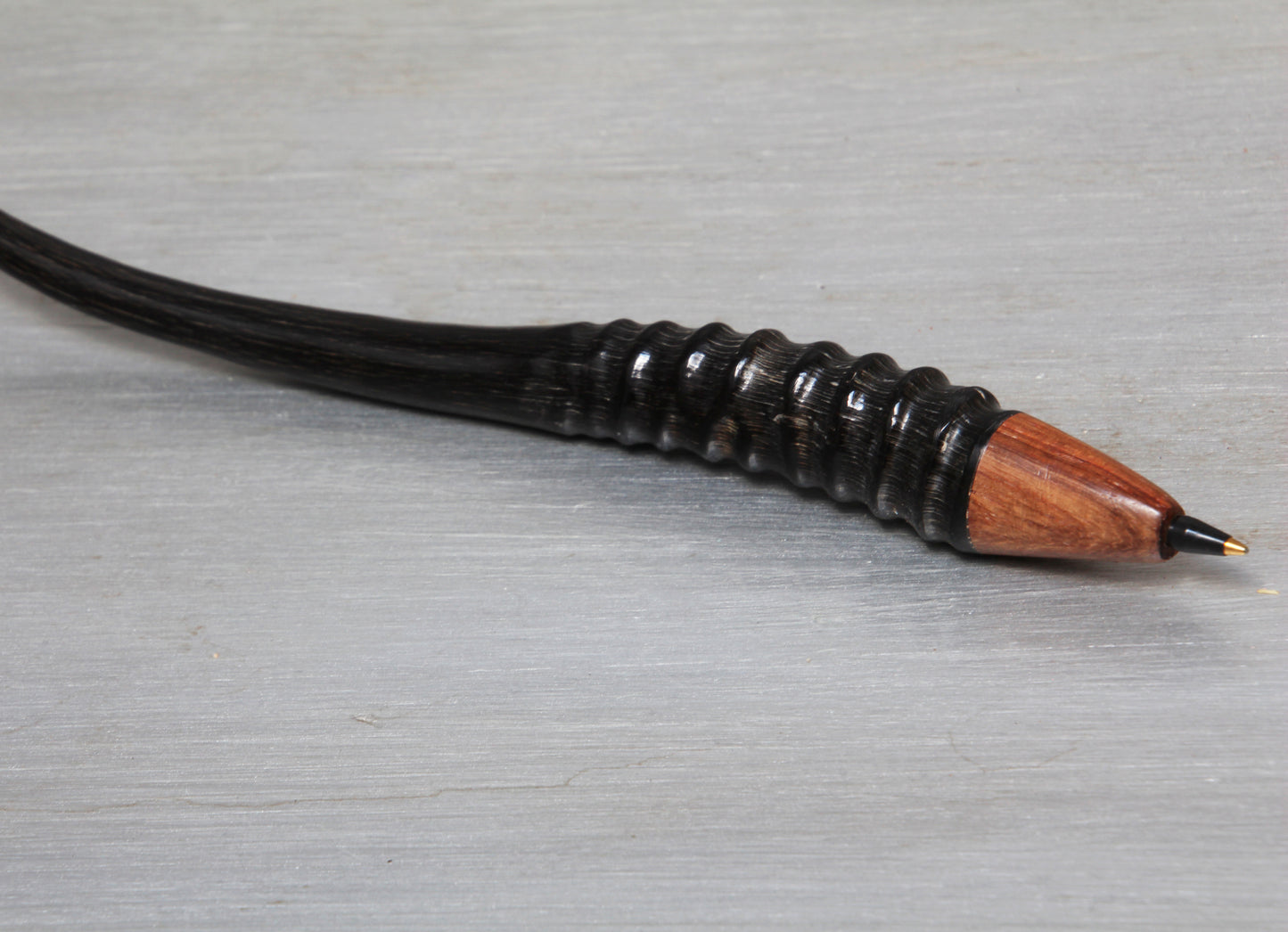 Springbok horn pen