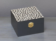 Load image into Gallery viewer, African eggshell mosaic gift box